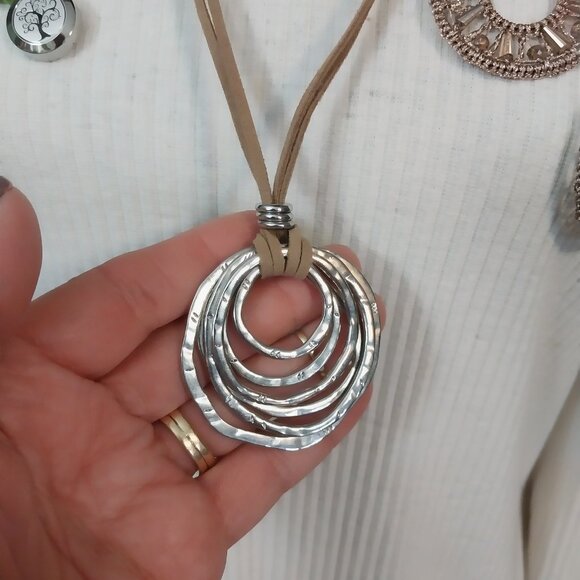 3363 Leather Strap Necklace, Earrings and Locket Bracelet Set. - Picture 2 of 8